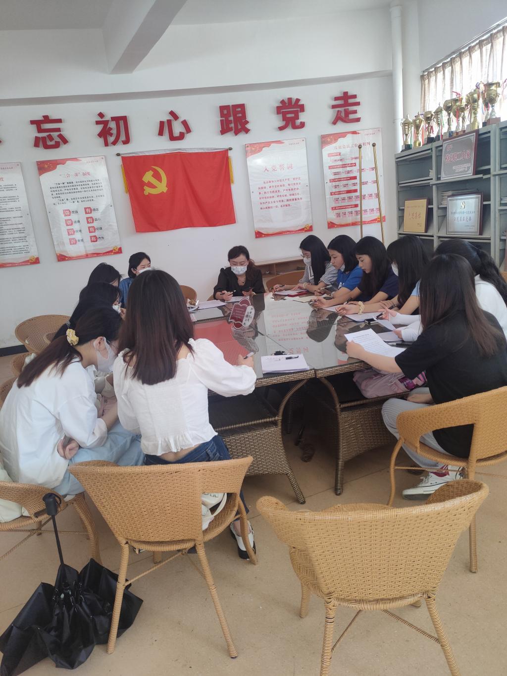 91资源
学生第二党支部开展 “以案为鉴守初心，筑牢防线促廉洁”主题党日活动